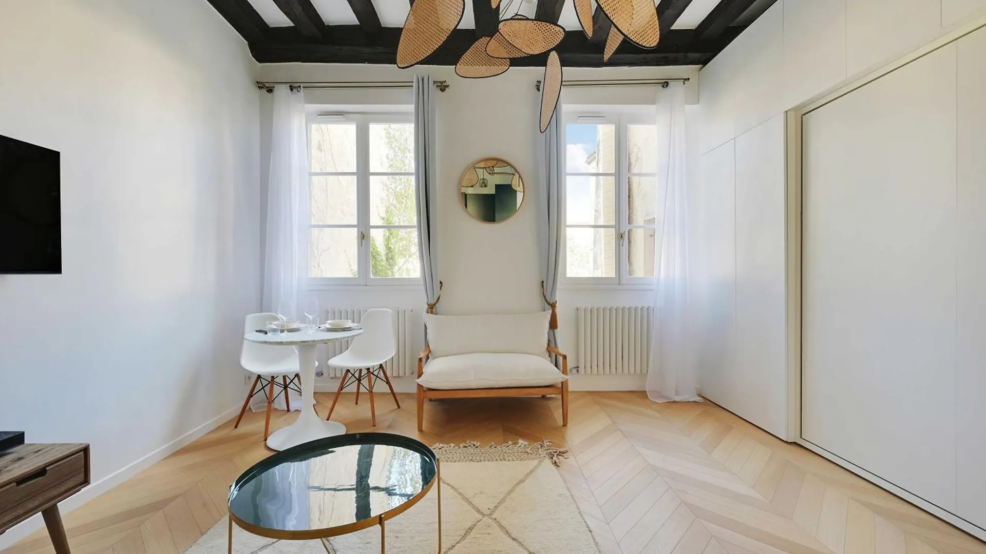Apartment Authentic Studio - 2P - Hotel De Ville Paris